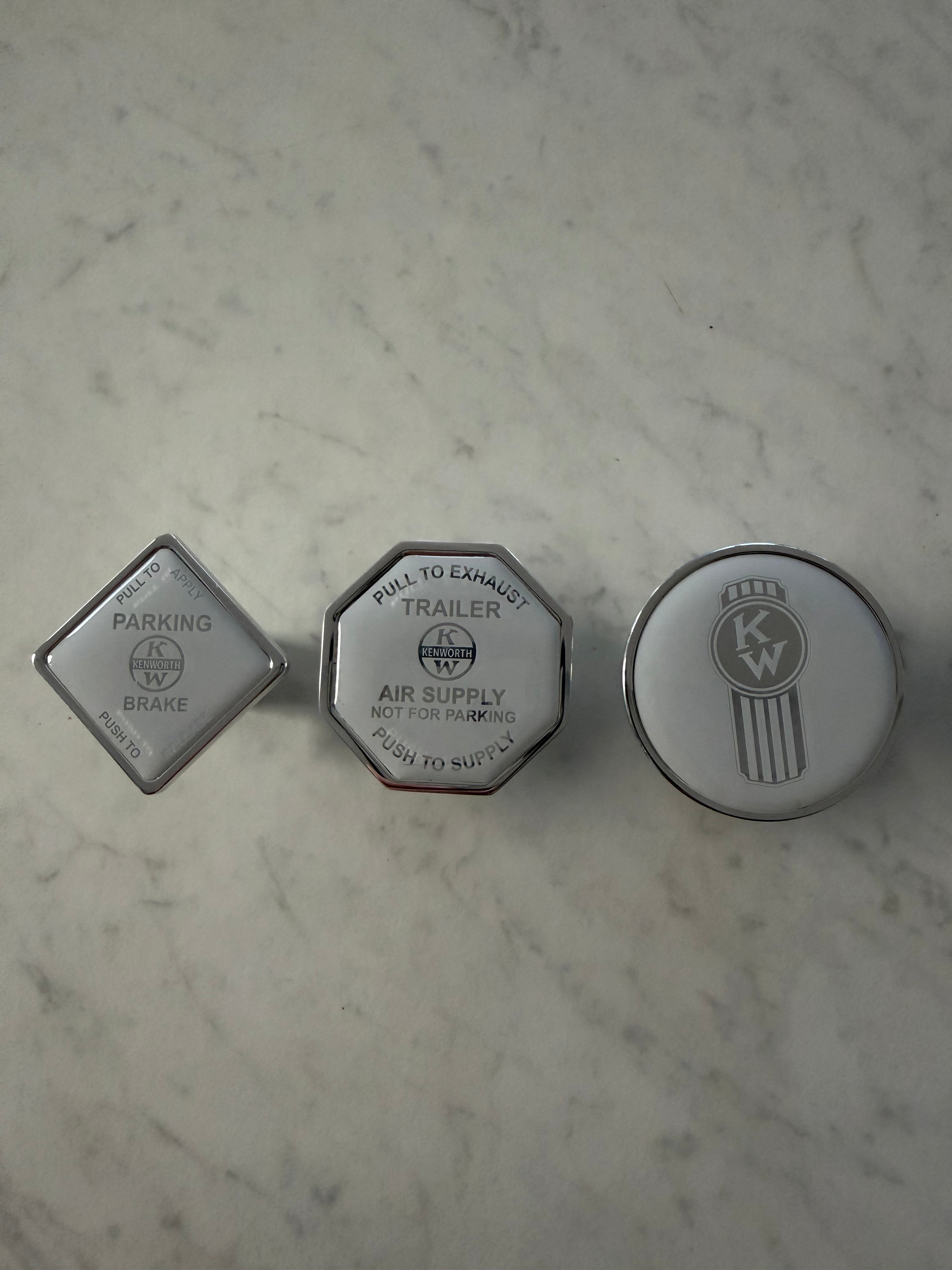 Kenworth Maxi Knob Set (3 pieces)