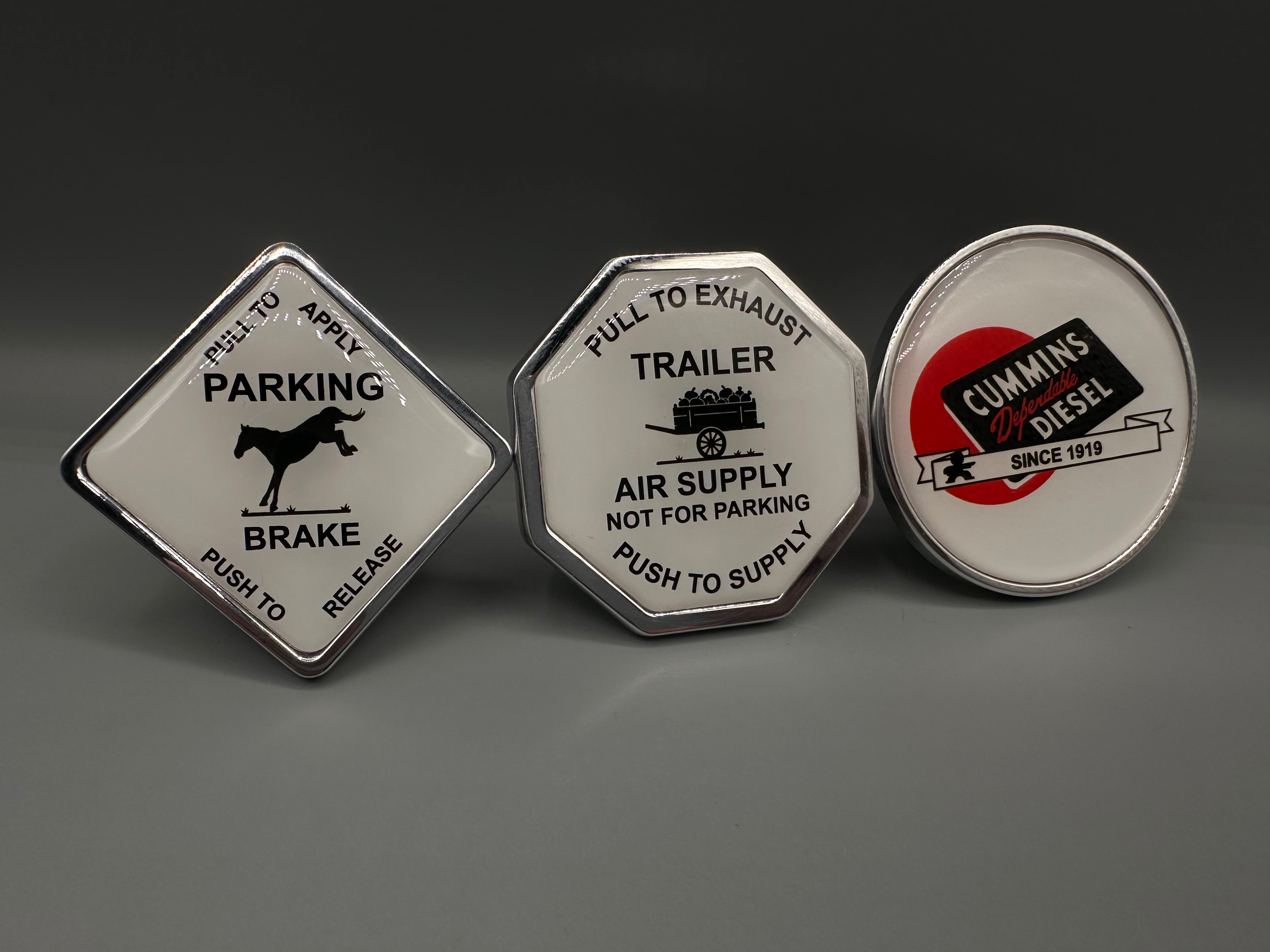 Jumping Horse and Buggy Set with With Cummins Diesel Logo (3 pieces)