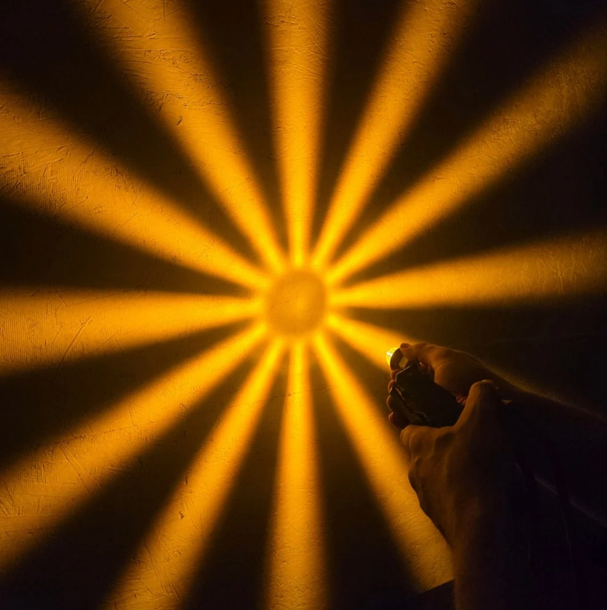 Southern Cross Series : 1-1/8" Star Pattern LED - Amber & Green LED